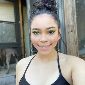 Meet your Posher, Tiana